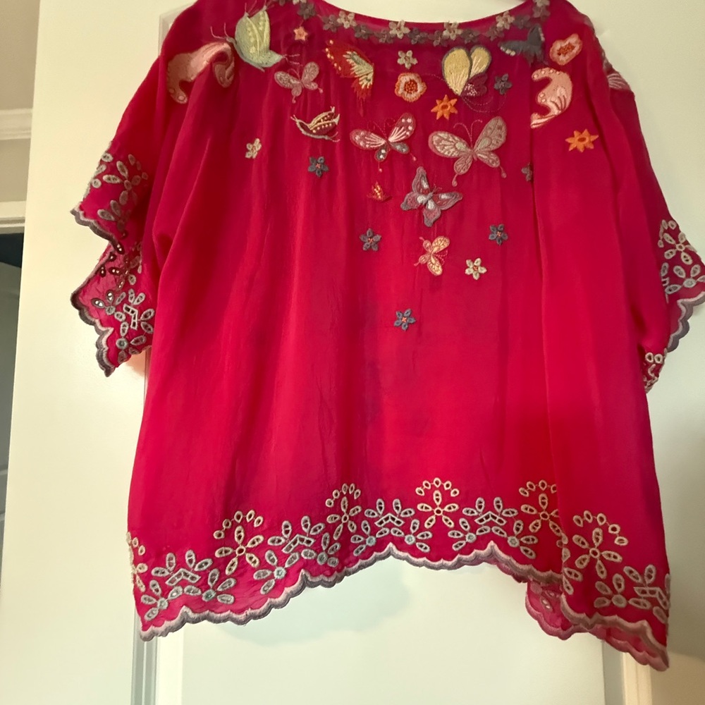 Johnny Was Bellona Blouse Floral Butterfly Embroidered Magenta/Fushia Top